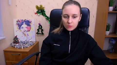 Snapshot of _nicole_new chatting on December 28, 12:24 pm Nica online show from December 28, 12:24 pm