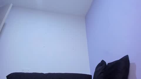 Snapshot of _nicollee chatting on February 28, 9:04 am juliana online show from February 28, 9:04 am