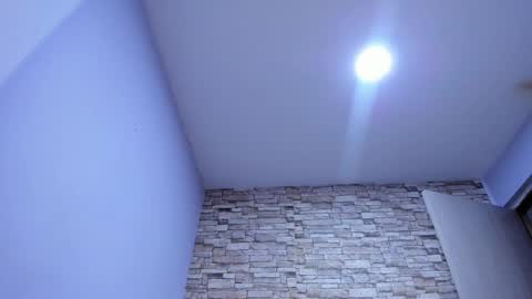 Snapshot of _nicollee chatting on March 12, 9:02 am juliana online show from March 12, 9:02 am