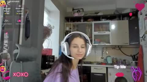 Snapshot of _nika_kik chatting on October 12, 8:18 am Nika online show from October 12, 8:18 am