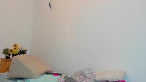 Snapshot of _nina77 chatting on October 3, 3:48 am Nina online show from October 3, 3:48 am