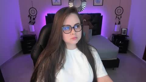 Olivia jones online show from February 18, 11:54 am