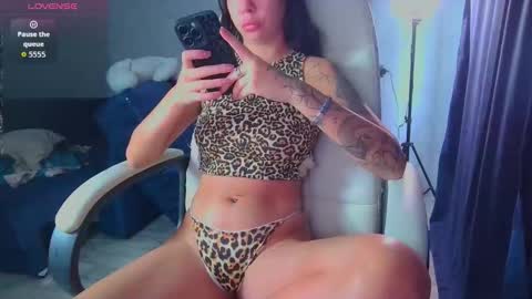 Snapshot of _pink__rabbit_ chatting on September 14, 9:11 am Ilona online show from September 14, 9:11 am