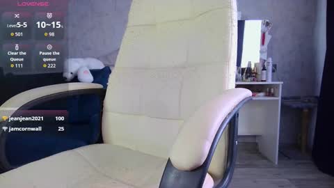 Snapshot of _pink__rabbit_ chatting on October 11, 9:47 am Ilona online show from October 11, 9:47 am