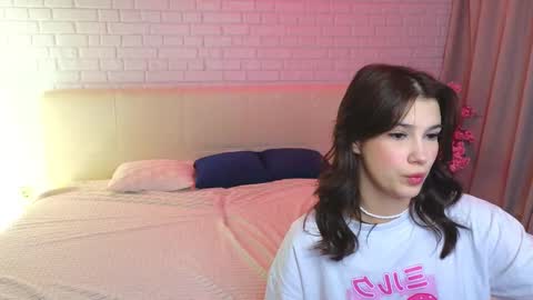 Snapshot of _ramune_ chatting on February 17, 5:36 am Merlizz Eva Jane Mila Nicole left to right online show from February 17, 5:36 am
