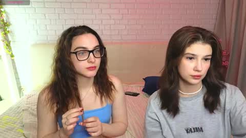 Snapshot of _ramune_ chatting on March 3, 11:55 am Merlizz Eva Jane Mila Nicole left to right online show from March 3, 11:55 am
