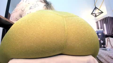 rebecca online show from March 1, 1:32 am