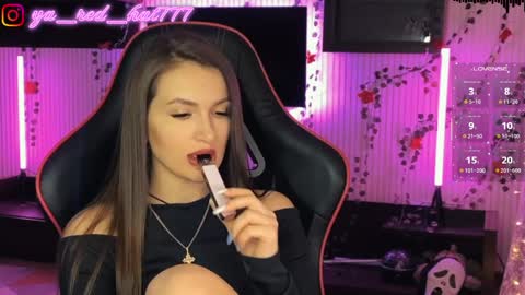 -RED HAT- online show from April 8, 6:33 pm