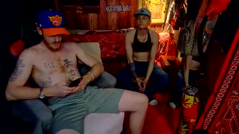 REDxxx online show from May 1, 11:32 pm