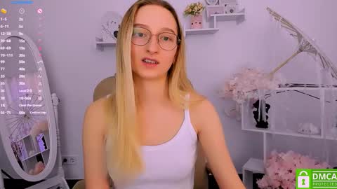 Snapshot of _ri_na_ chatting on March 4, 6:58 am I am Rina online show from March 4, 6:58 am