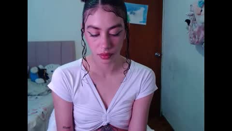 _shanellxxx online show from February 6, 7:27 pm