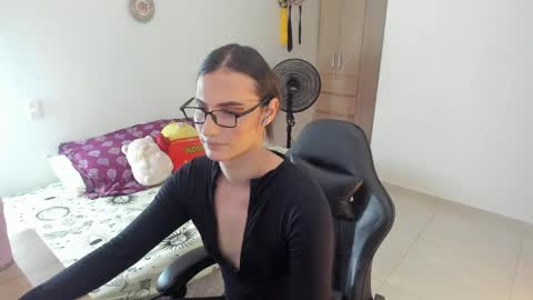 Shantall online show from May 21, 5:03 am