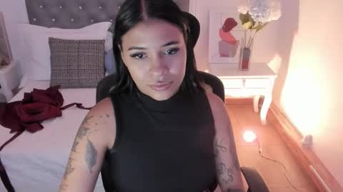 Sharlot online show from February 26, 2:09 pm