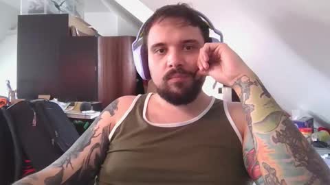 _smiley_bear27 online show from October 6, 4:30 am