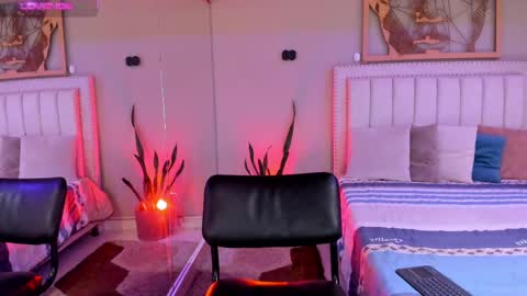 Snapshot of _sofia_cruz chatting on September 11, 8:10 pm 640 200 online show from September 11, 8:10 pm