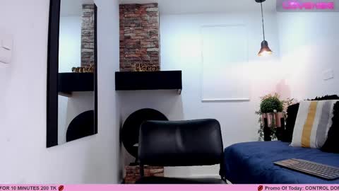 Snapshot of _sofia_cruz chatting on March 2, 11:29 am 640 200 online show from March 2, 11:29 am