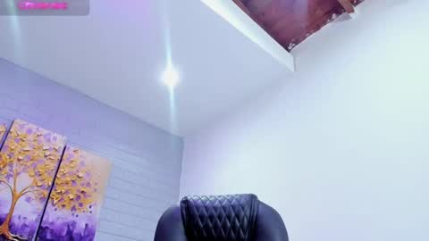 Snapshot of _sofia_cruz chatting on September 15, 8:43 pm 640 200 online show from September 15, 8:43 pm