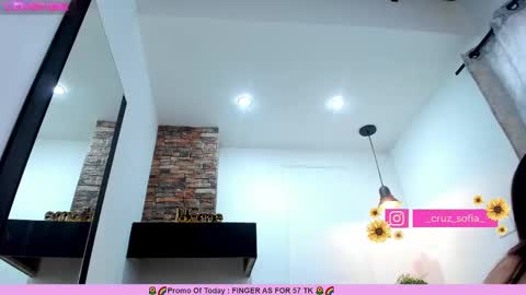Snapshot of _sofia_cruz chatting on February 18, 10:36 pm 640 200 online show from February 18, 10:36 pm