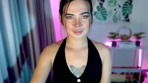 Snapshot of _sophie_69 chatting on October 10, 10:21 am _sophie_69 online show from October 10, 10:21 am