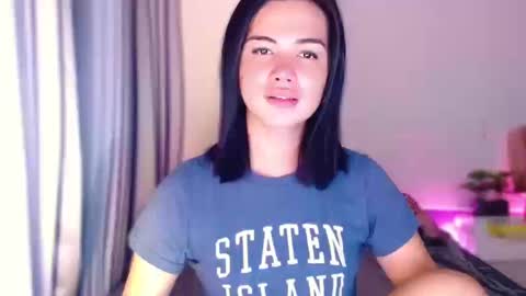 Snapshot of _sophie_69 chatting on October 8, 9:04 am _sophie_69 online show from October 8, 9:04 am