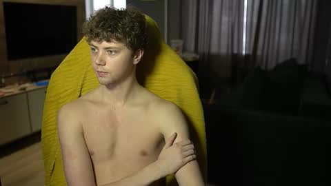 OLIVERpvt is open online show from March 7, 12:16 pm