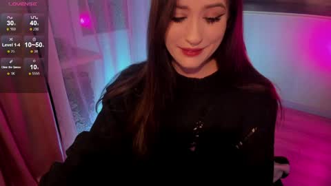 _sserendipityy_ online show from April 4, 4:36 pm