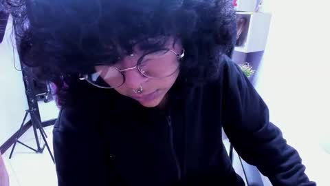 Kuromi online show from December 17, 3:57 am