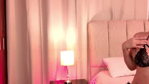 Lizzy and Leon online show from April 5, 1:46 am