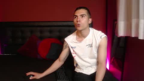 Snapshot of _tattoo_couple chatting on March 8, 1:03 pm online show from March 8, 1:03 pm