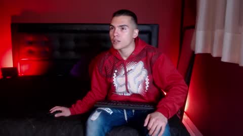 Snapshot of _tattoo_couple chatting on February 23, 1:42 pm online show from February 23, 1:42 pm