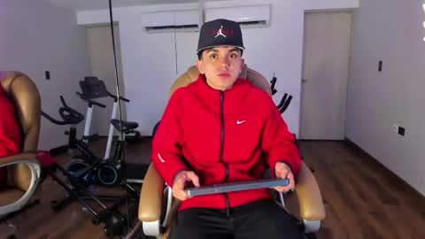 _taylorblack online show from April 12, 11:36 am