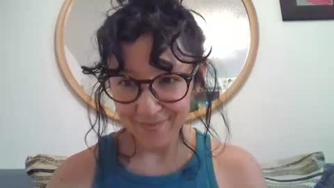 Snapshot of _tutti_frutti_ chatting on October 16, 3:50 am _tutti_frutti_ online show from October 16, 3:50 am