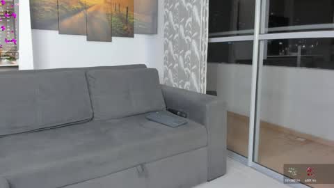 Snapshot of _violetadulce chatting on December 9, 6:34 am Violeta online show from December 9, 6:34 am