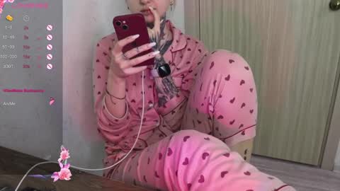 Snapshot of _viv1an_ chatting on February 13, 9:30 am Alis online show from February 13, 9:30 am
