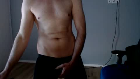 _vunux_ online show from July 9, 8:29 am