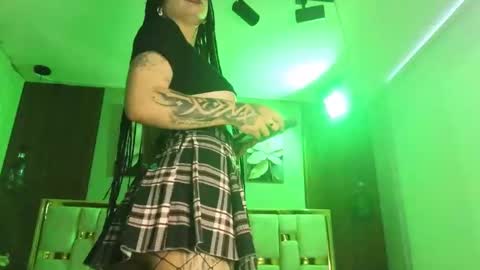 _weird_sativa online show from May 5, 10:26 pm