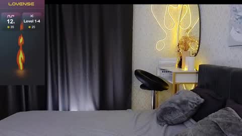 Snapshot of _your_sweetdream chatting on February 26, 8:17 am Jasmine online show from February 26, 8:17 am