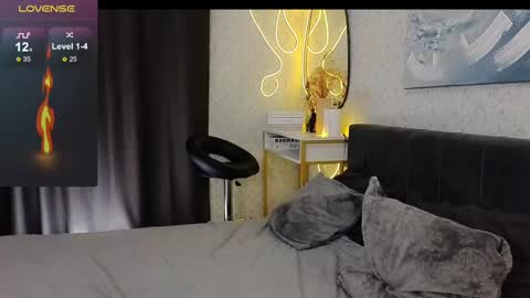 Snapshot of _your_sweetdream chatting on February 26, 11:21 am Jasmine online show from February 26, 11:21 am