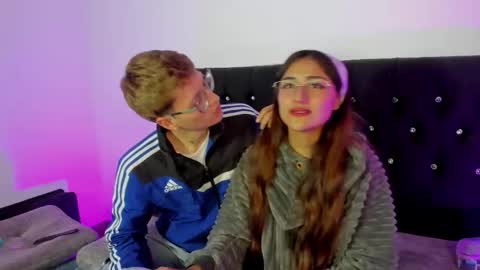 A Sexy Couple online show from November 13, 10:01 pm