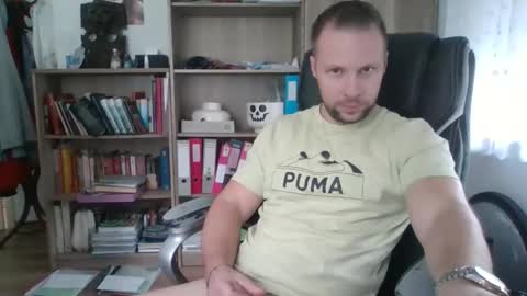 Long distance cumshot online show from April 13, 8:40 am