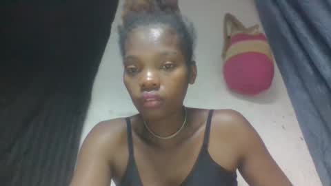 aadienne online show from April 16, 9:39 pm