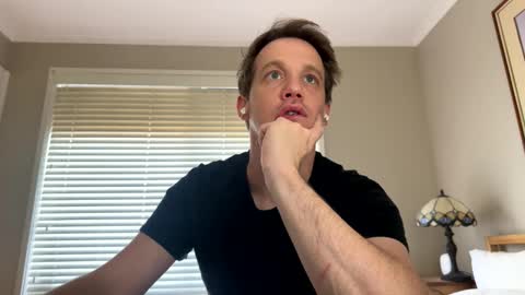 Kris online show from February 6, 11:29 pm