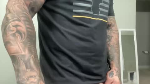 Snapshot of aaron846576 chatting on October 28, 12:06 pm Canadashung online show from October 28, 12:06 pm