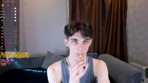 Aaron Bang online show from April 19, 7:49 pm