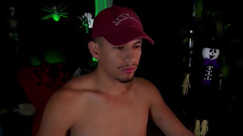 AARON  online show from October 16, 12:16 pm