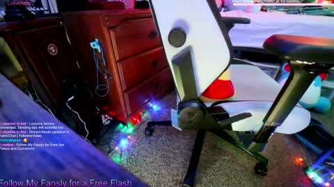 Aaron Skeetman online show from December 19, 4:41 am