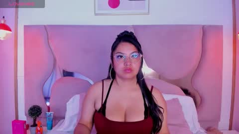 abbiejones_ online show from September 15, 12:50 pm