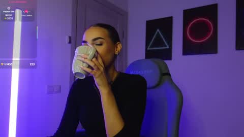 ABBY LAKER online show from September 15, 6:04 am