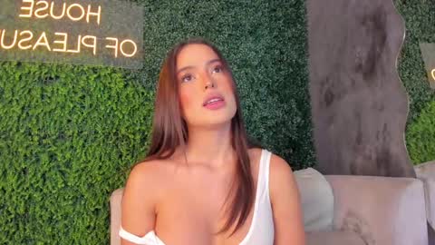 Snapshot of abby_me chatting on March 10, 12:06 pm A B B Y online show from March 10, 12:06 pm