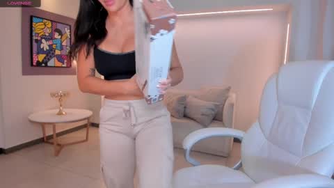 Snapshot of abbydalton chatting on February 13, 10:43 pm Abby Dalton online show from February 13, 10:43 pm